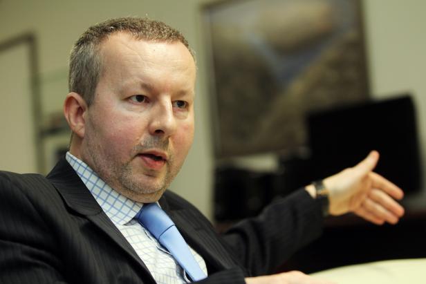 Ministr životního prostředí Brabec usiluje o peníze z evropských fondů.